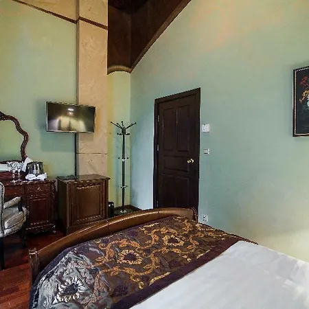 Ruebezahl Luxury Castle Golf Отель