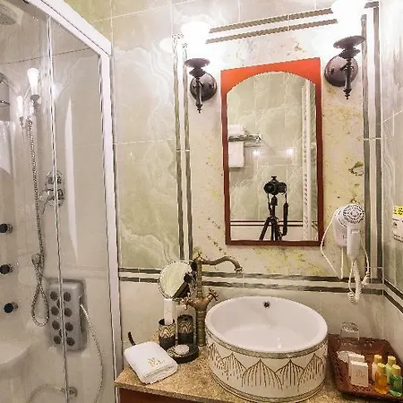 فندق Ruebezahl Luxury Castle Golf 5*