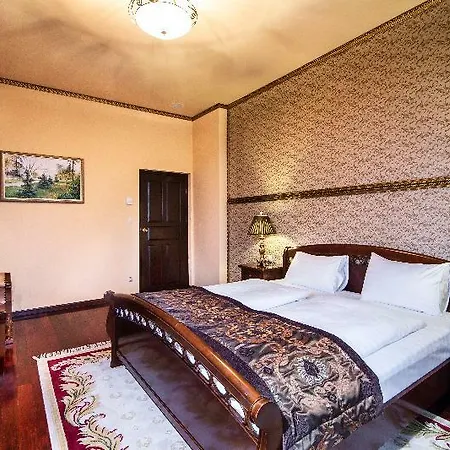Отель Ruebezahl Luxury Castle Golf Марианске-Лазне
